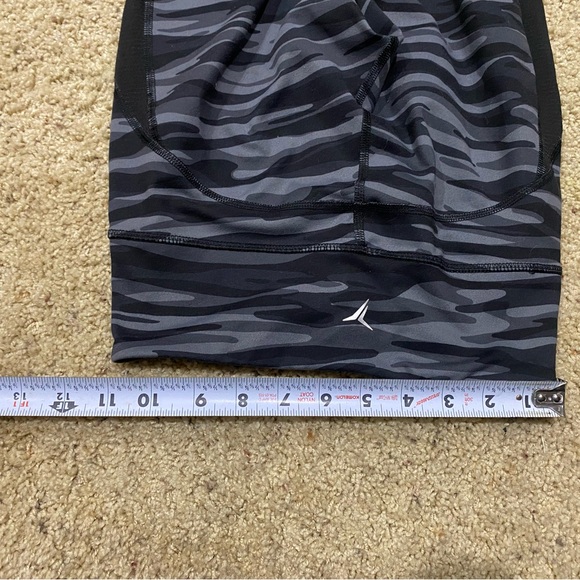 Old Navy Leggings - Black and Gray Camouflage size XS - Picture 6 of 6